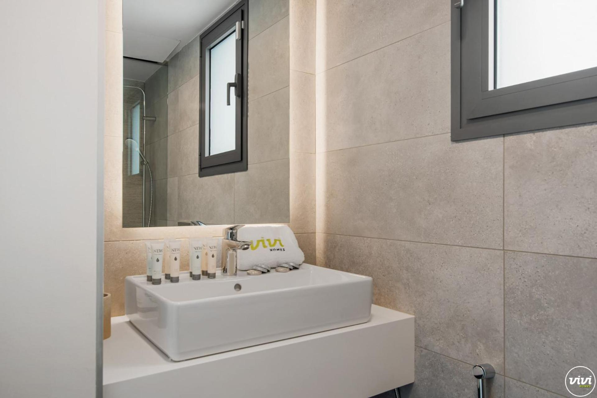 Vivi Homes - Elies House Pool, Gym, Spa & Sea View El Faro エクステリア 写真