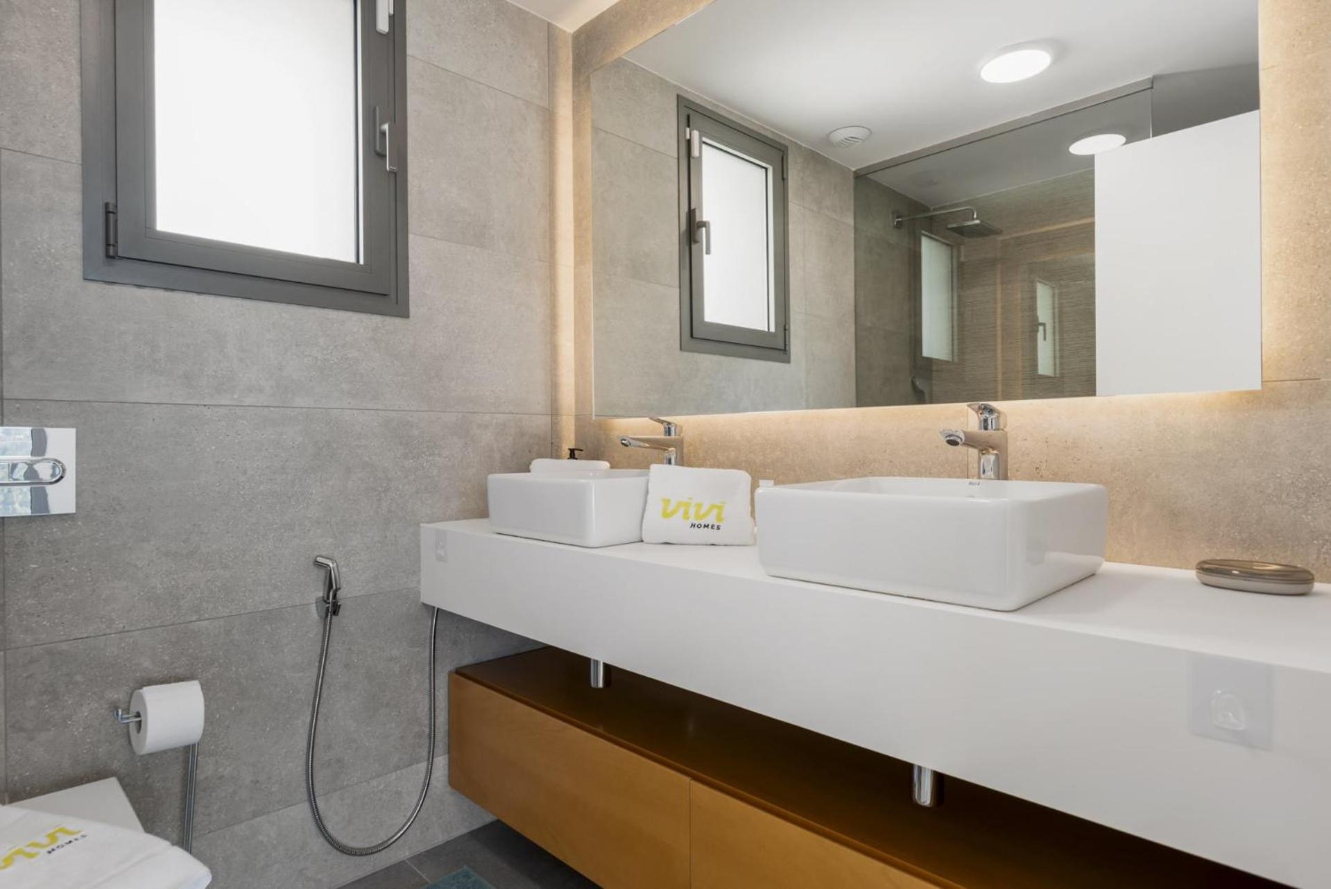 Vivi Homes - Elies House Pool, Gym, Spa & Sea View El Faro エクステリア 写真