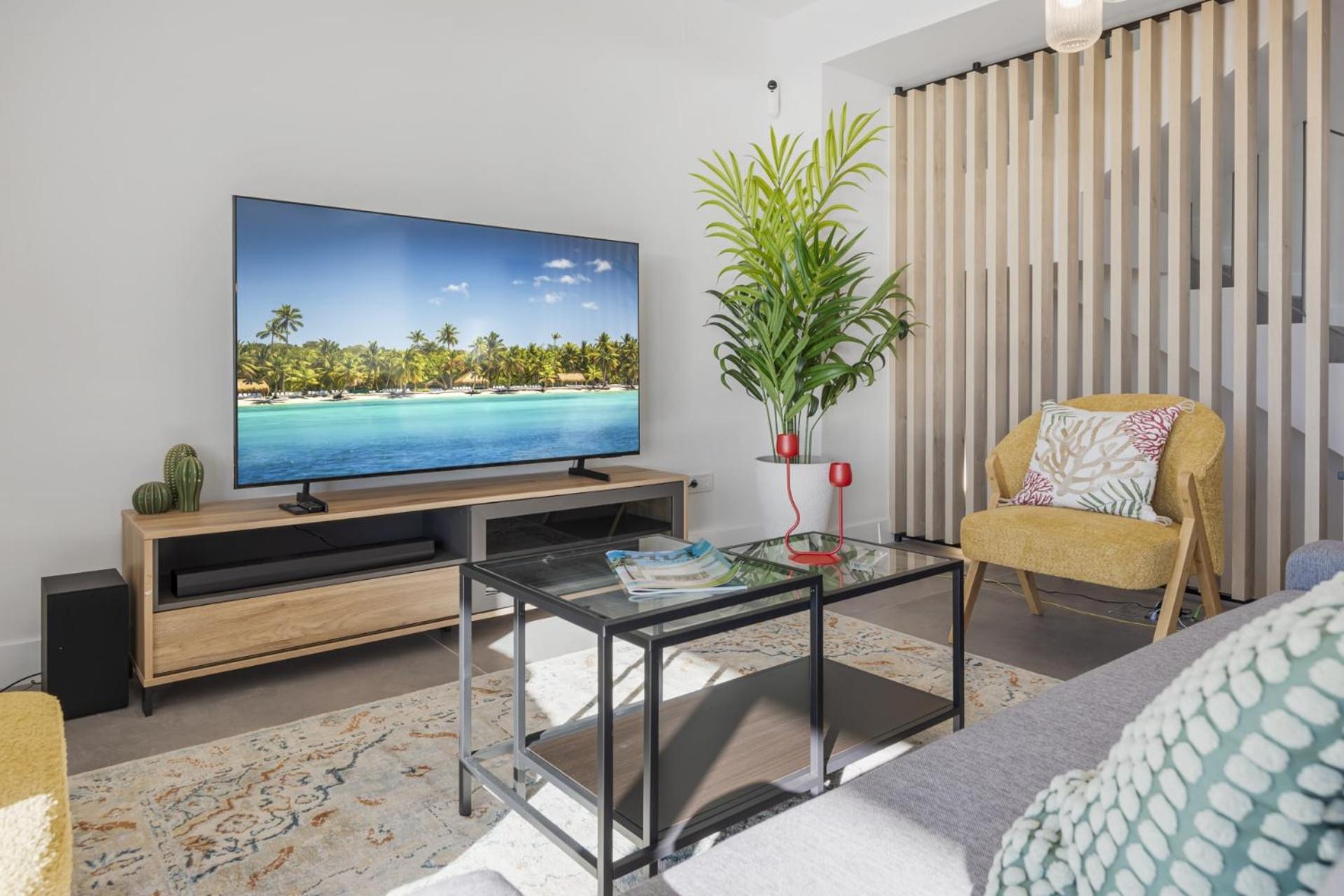 Vivi Homes - Elies House Pool, Gym, Spa & Sea View El Faro エクステリア 写真